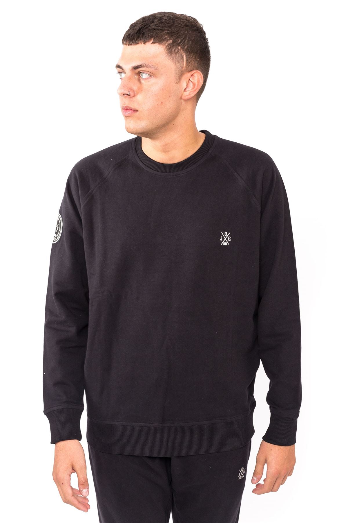 Jog On London: Premium Lightweight Long-sleeved Black Raglan Sweatshirt